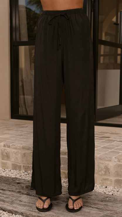 Elaia High Neck Top & Pants Set - Black