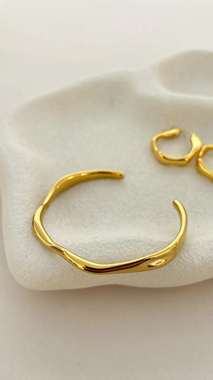 May Skinny Metal Bangle - Gold