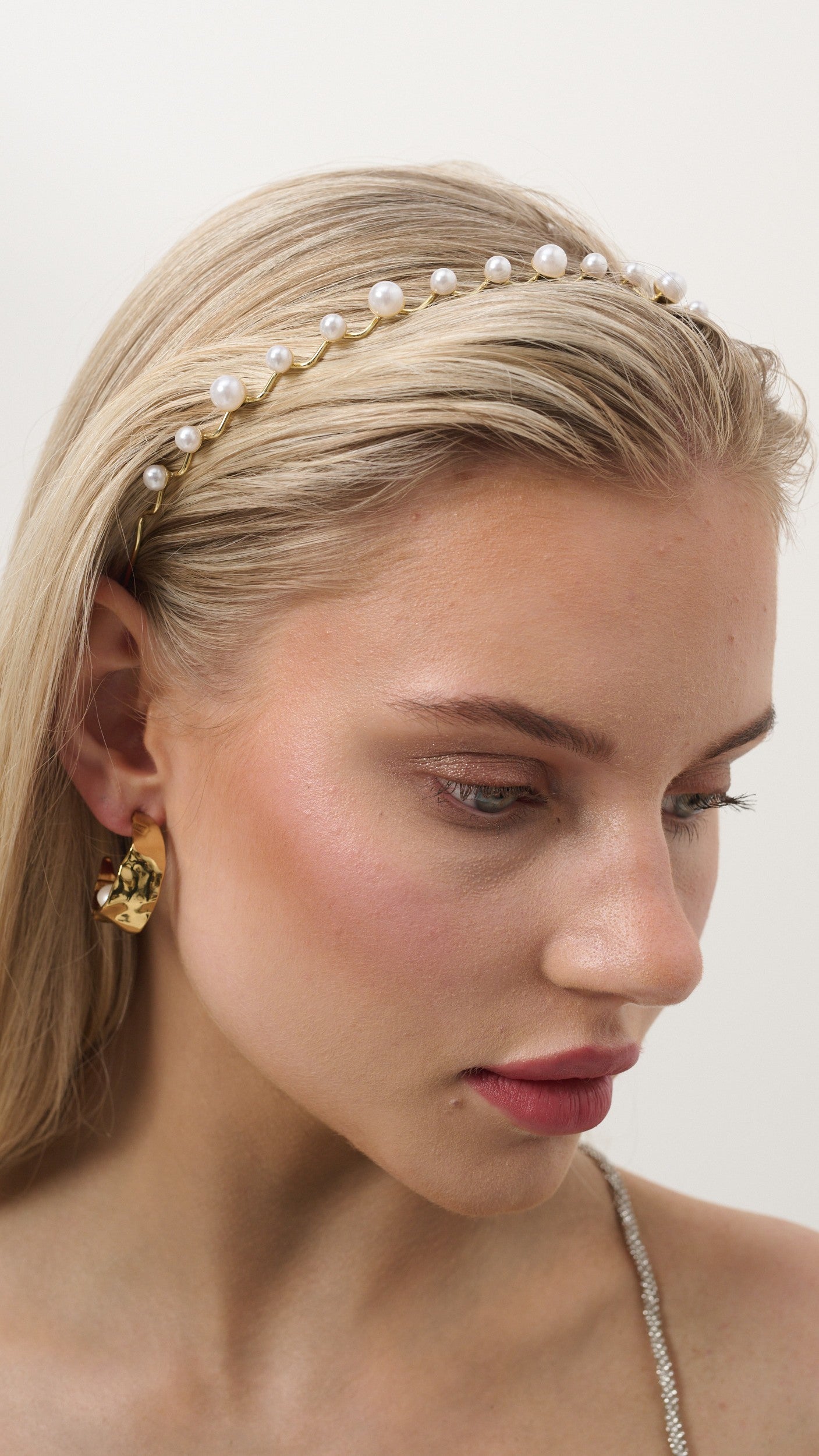 Isla Dainty Pearl Statement Headband - White