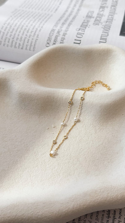 Nina Bracelet - Gold / Pearl