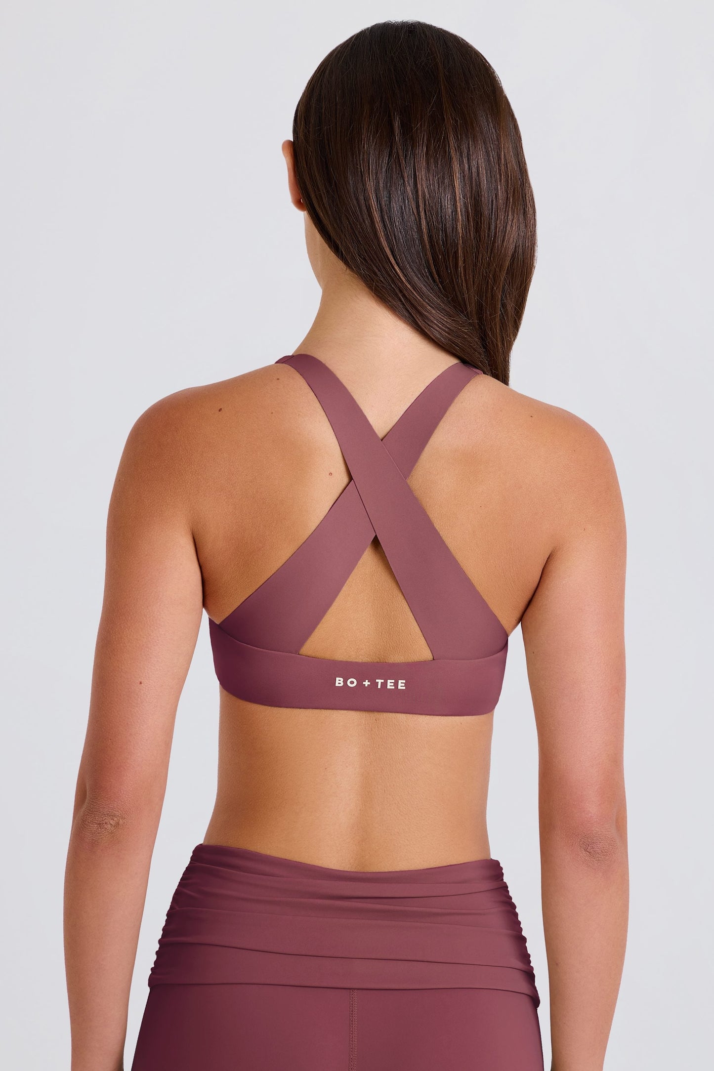 Crossback V-Neck Sports Bra in Acai